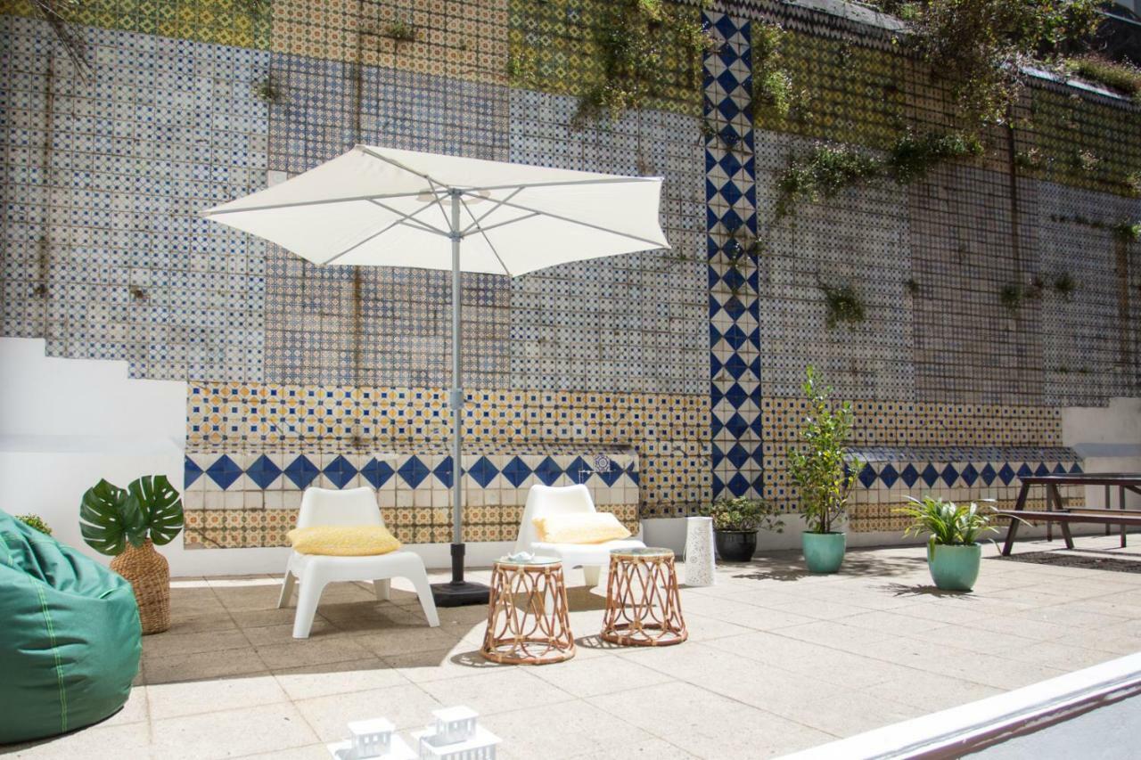 Virtudes Patio Apartment Porto Bagian luar foto